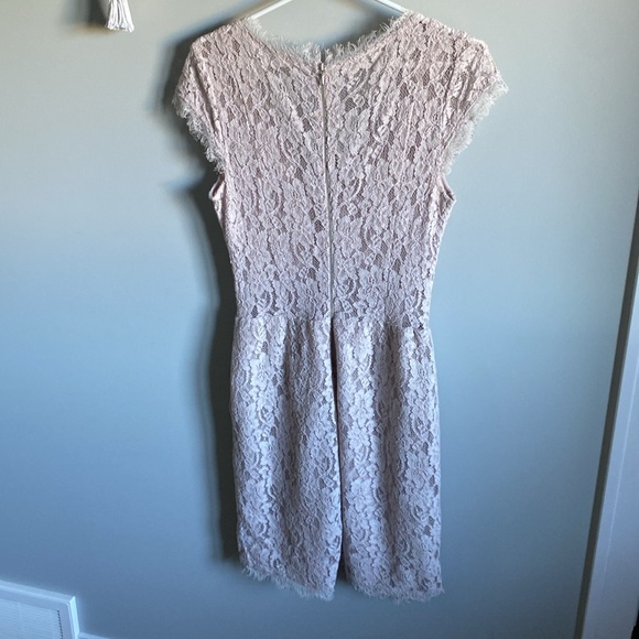 Babaton Lace Dress Dusty Pink - Picture 4 of 6